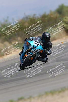 media/Sep-09-2023-SoCal Trackdays (Sat) [[6f49351c42]]/Turn 2 (1130am)/